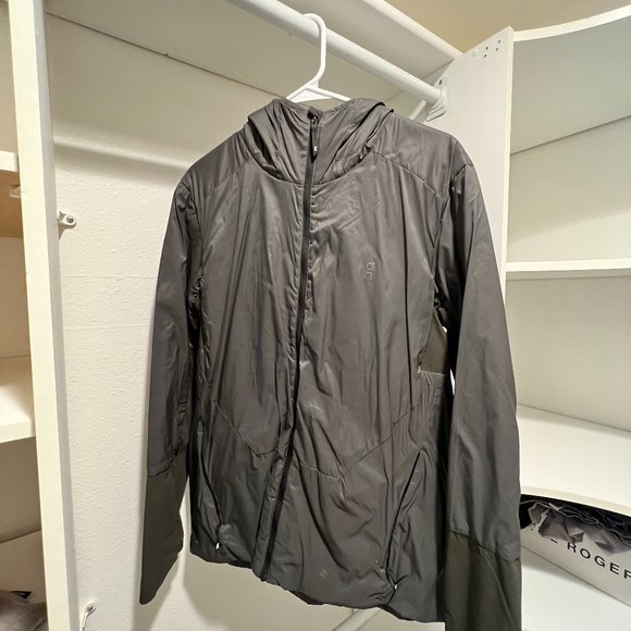 On Running Other - On Running Men's Medium Insulator Jacket Gray